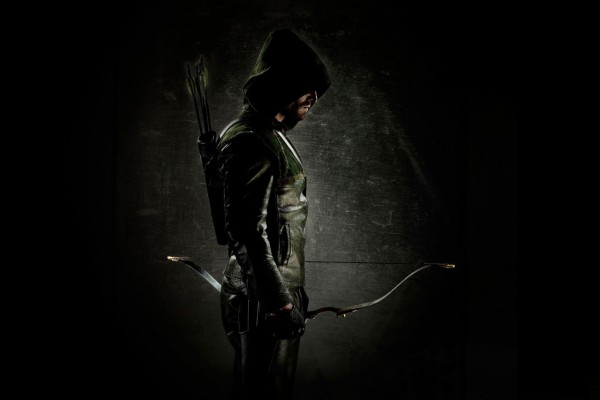 Stephen-Amell-in-ARROW-600x400